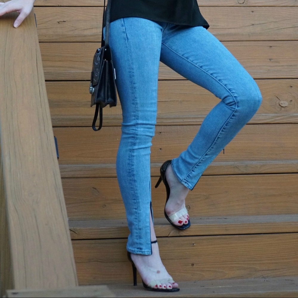 Levi’s vintage jeans (size 24)